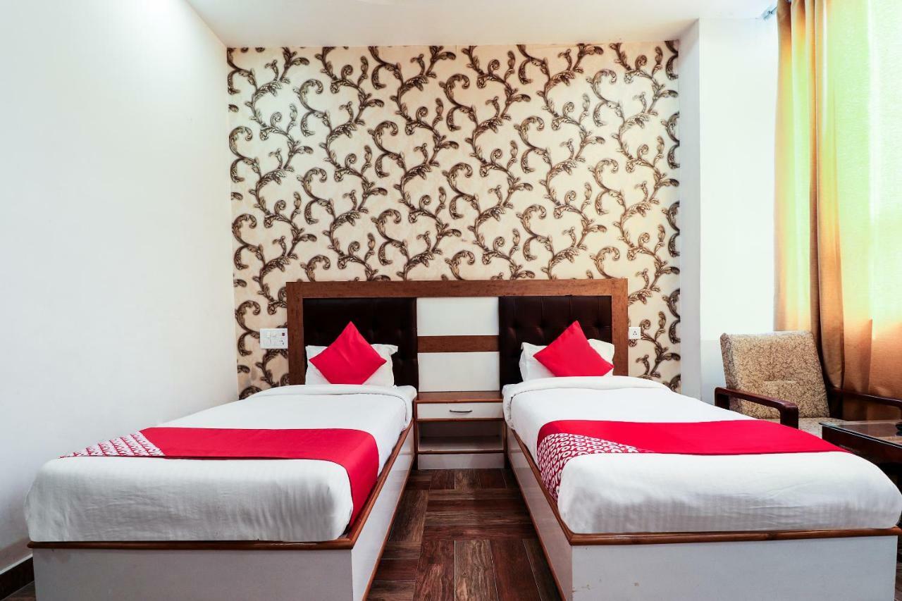 Oyo 39959 Hotel Bandhan Bahraich Exterior foto