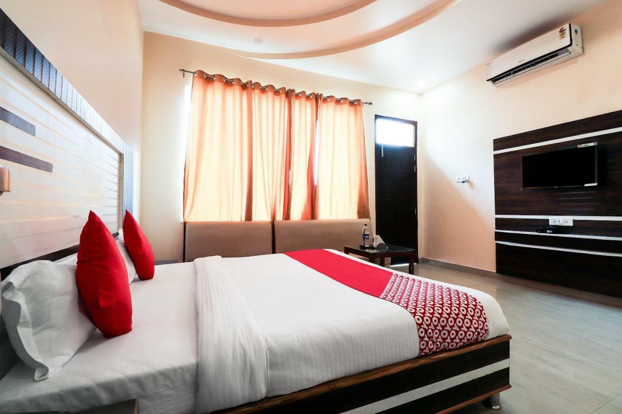 Oyo 39959 Hotel Bandhan Bahraich Exterior foto